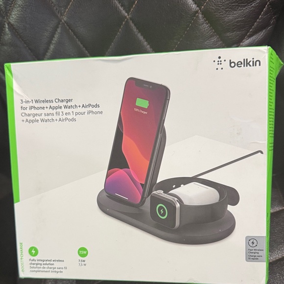 Belkin Wireless Charger for iPhone Watch AirPods New Damage Box